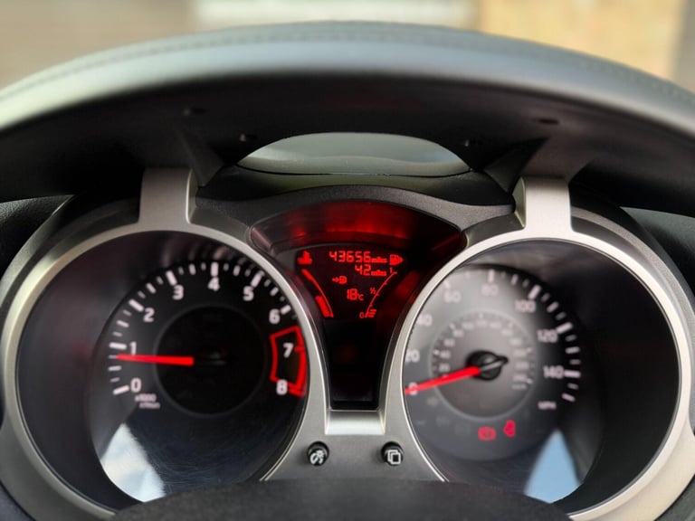 2017 Nissan Juke 1.2 DiG-T N-Connecta 5dr HATCHBACK PETROL Manual