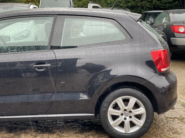 VOLKSWAGEN POLO 1.4 SE 2011