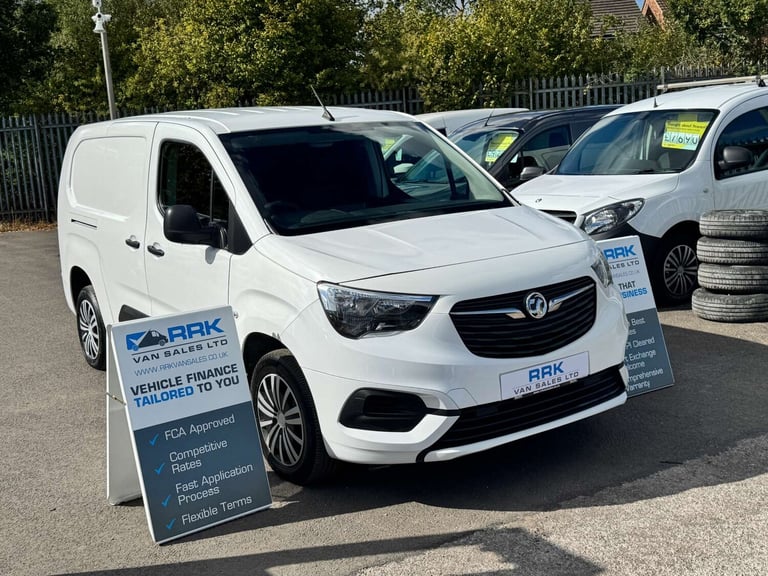 2020 Vauxhall Combo 2300 1.5 Turbo D 100ps H1 Sportive Van PANEL VAN DIESEL Manual