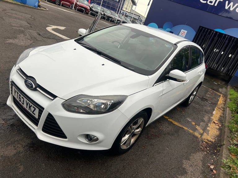Ford, FOCUS, Hatchback, 2013, Manual, 998 (cc), 5 doors