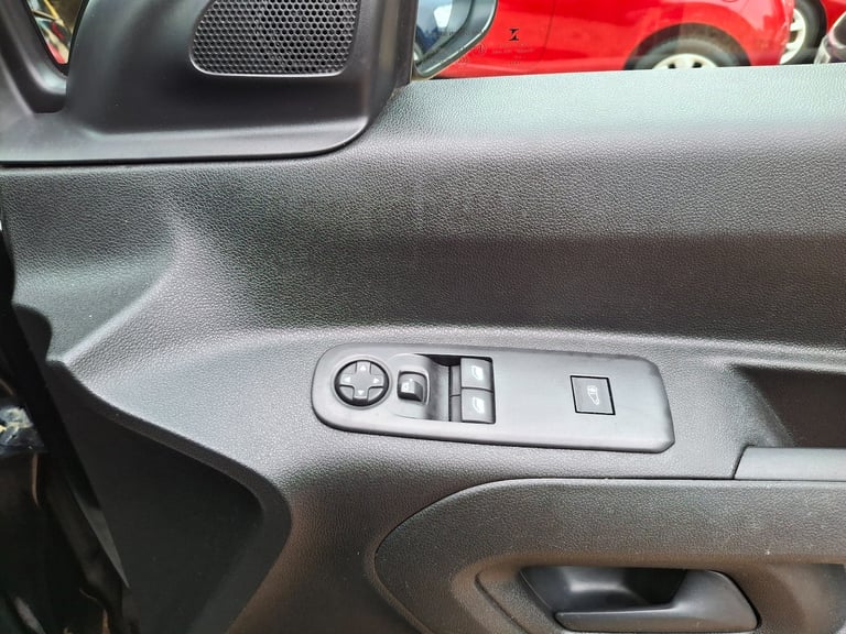 2019 Vauxhall Combo 1.5 Turbo D 2300 Edition Panel Van 6dr Diesel Manual L2 H1