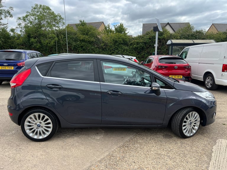 2012 Ford Fiesta 1.4 Titanium 5dr Auto HATCHBACK Petrol Automatic