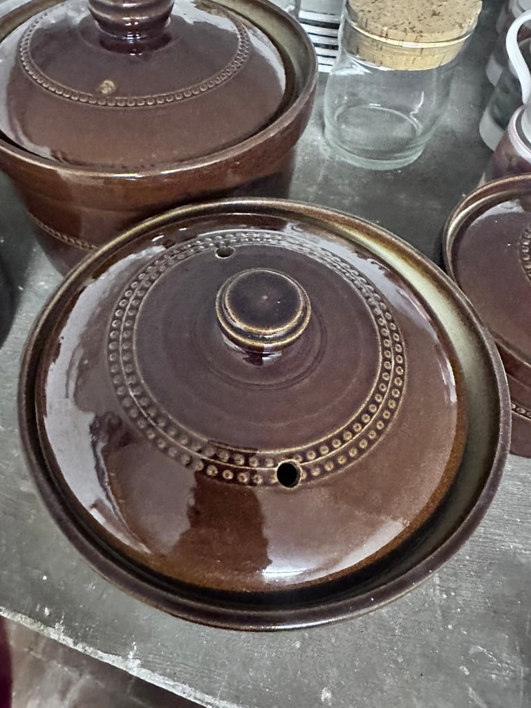 Ceramic casserole pie lidded pots - set of 4