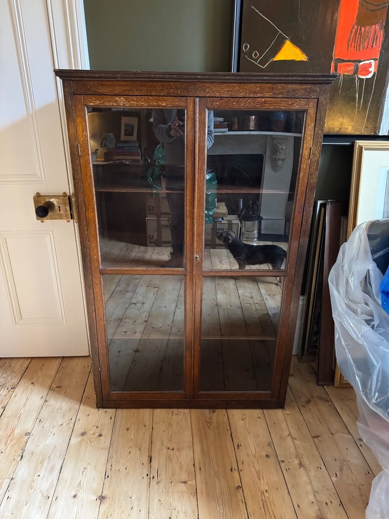 Vintage Oak Bookcase/Cabinet