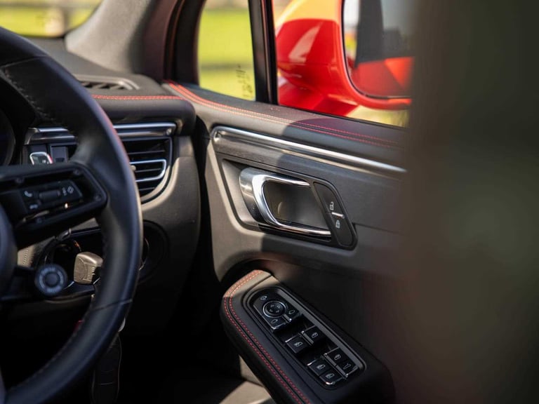 2023 Porsche Macan Gts S-A SUV Petrol Automatic