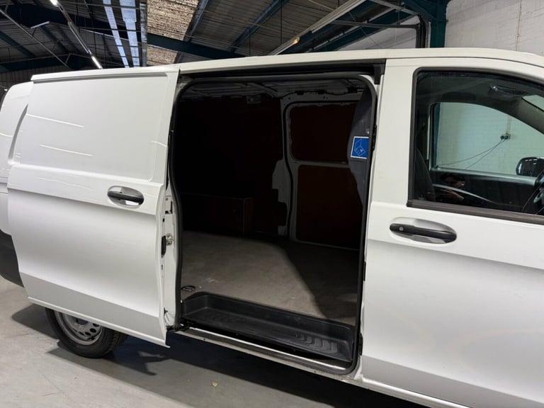 2021 71 MERCEDES-BENZ VITO 2.0 116 CDI PROGRESSIVE PANEL VAN 5DR DIESEL G-TRONIC