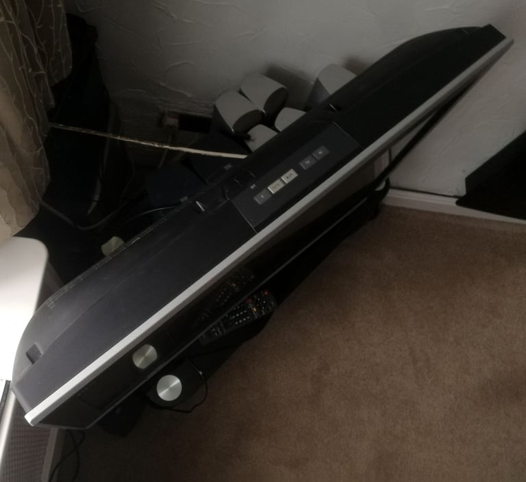32 Inch Panasonic LCD TV With Remote TX-32LXD70