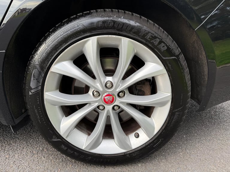 2020 Jaguar XF 2.0 DIESEL 180 BHP / R - SPORT EDTION / 8 SPEED AUTO 
