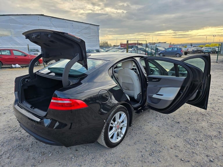 2016 Jaguar XE 2.0d Prestige Auto Euro 6 (s/s) 4dr Saloon Diesel Automatic