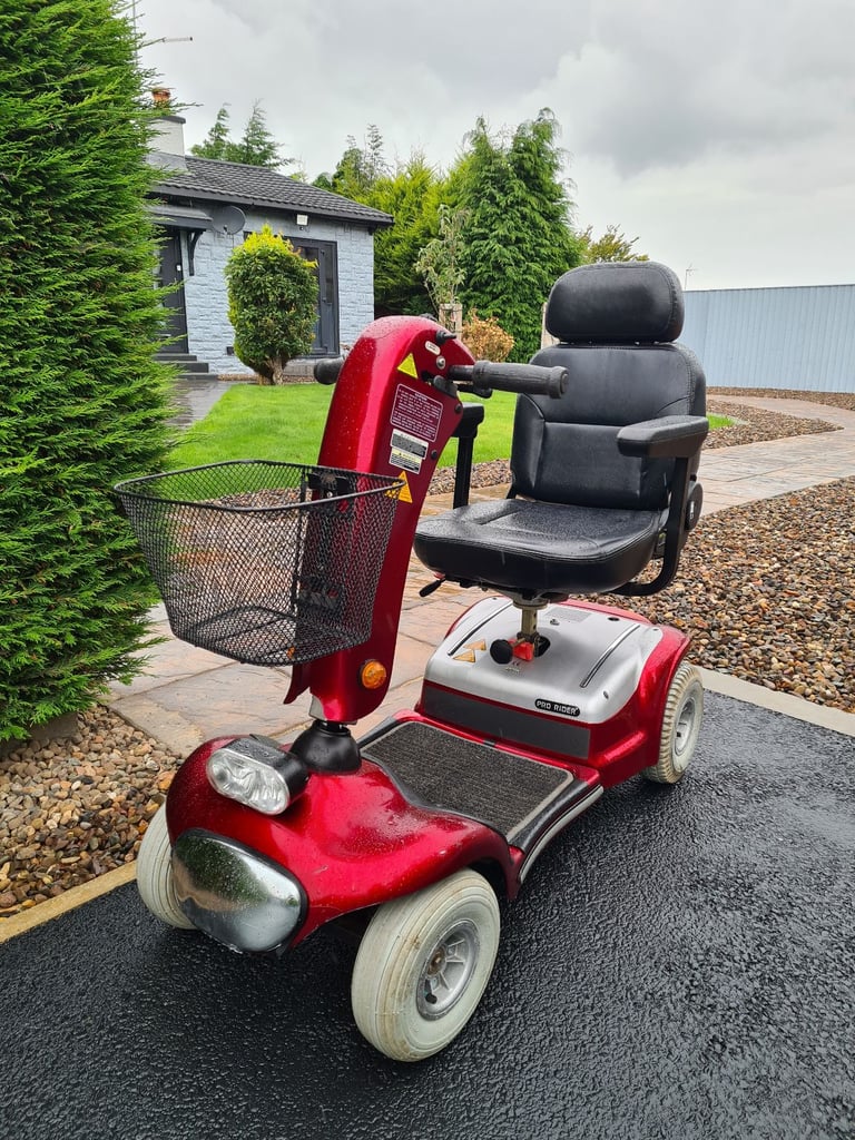 Mobility scooter good condition can deliver today 