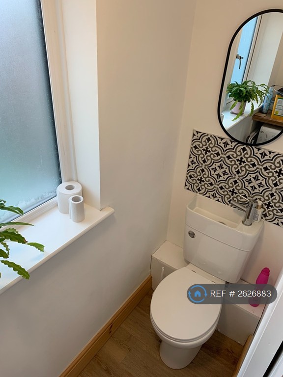 2 bedroom house in Littleton Crescent, Penkridge, Stafford, ST19 (2 bed) (#2626883)