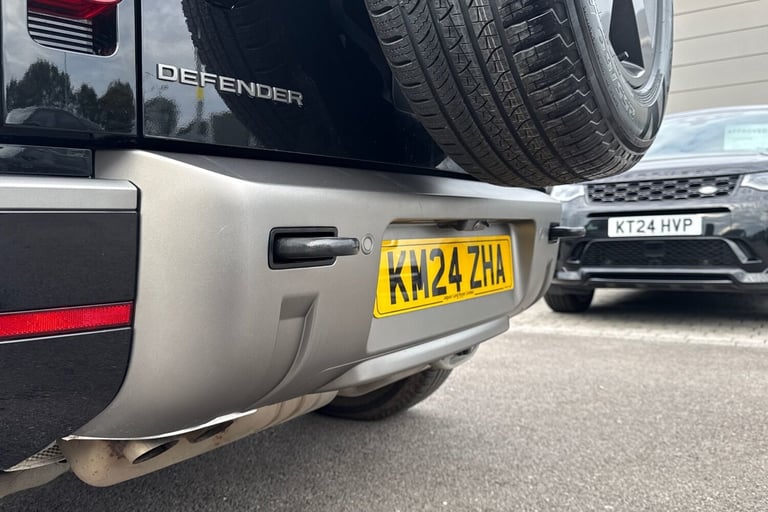 2024 Land Rover Defender 110 3.0 D300 110 X-Dynamic HSE 5dr SUV DIESEL Automatic