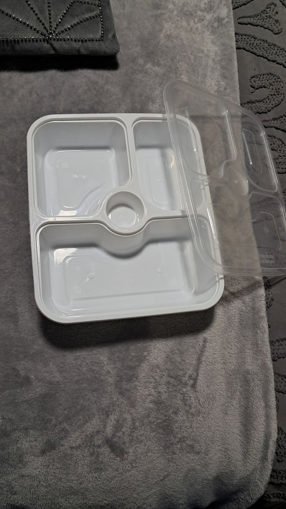 image for Superior quality plastic bento boxes with lids