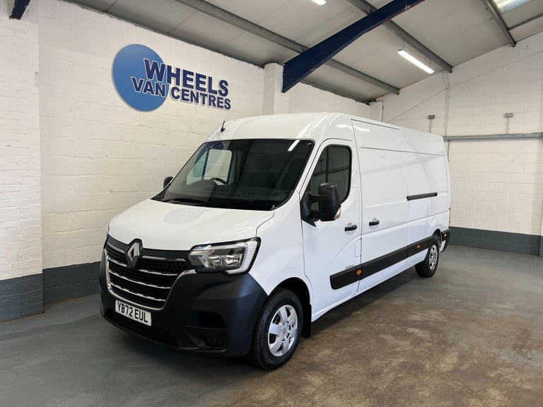 2023 Renault Master 2.3 dCi 35 Business+ FWD LWB Medium Roof Euro 6 4dr Panel Van Diesel Manual
