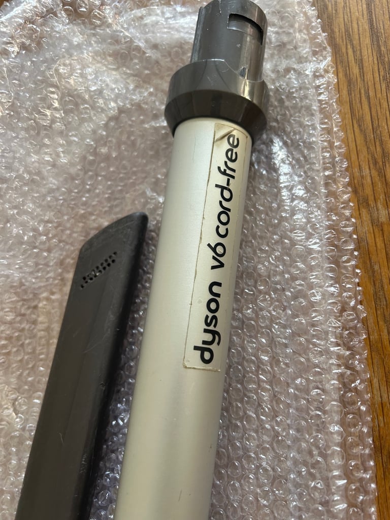 image for Dyson attachments wand and hoover crevice tools