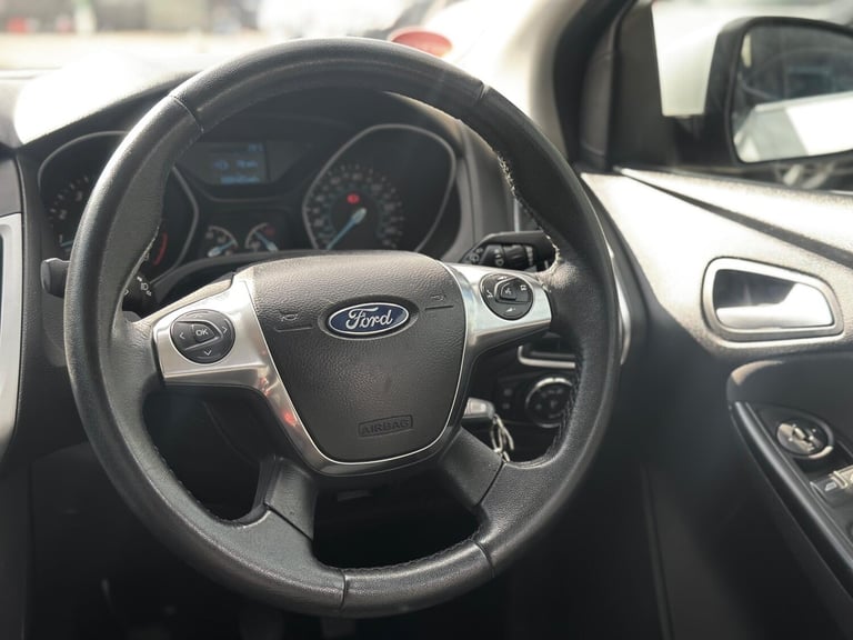  Ford Focus 1.0T EcoBoost Zetec Euro 5 (s/s) 5dr Petrol Manual