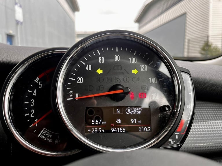 2018 MINI Hatch 1.5 Cooper D Euro 6 (s/s) 3dr HATCHBACK Diesel Manual