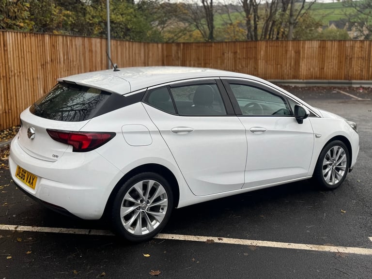 2016 Vauxhall Astra 1.6 CDTi 16V Design 5dr HATCHBACK Diesel Manual