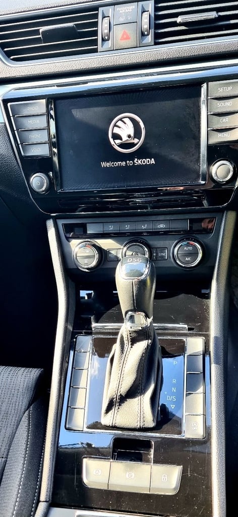 Skoda, SUPERB, Estate, 2017, Semi-Auto, 1968 (cc), 5 doors