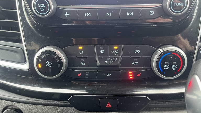 2022 Ford Transit Custom 2.0 EcoBlue 170ps Low Roof D/Cab Limited Van Auto Other Diesel Automatic