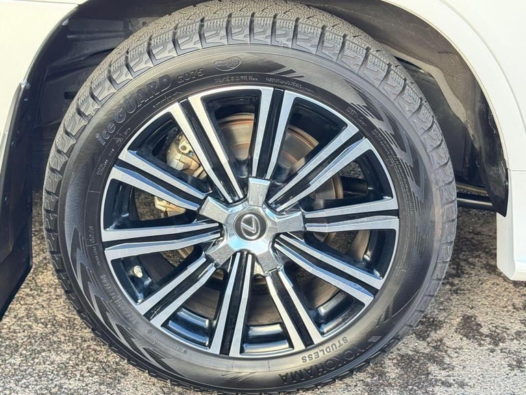 2024 Lexus LX LX570 5.7 V8 Automatic 4X4 8 seats 5dr Petrol Automatic