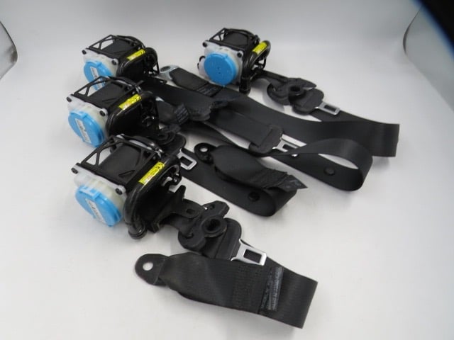 TOYOTA YARIS MK4 SEAT BELTS 2020-ON NEW MODELS RECONDITION SERVICE