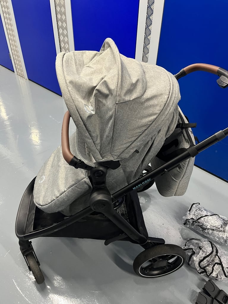 Maxi cosi travel system pram pushchair car seat 