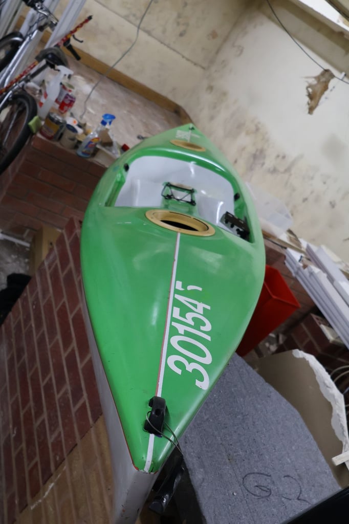 12 FOOT Kayak Canoe , fishing / Water sports