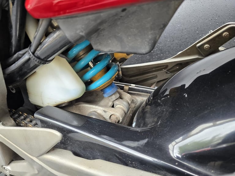 HONDA CBF 1000 A-8 PROJECT BIKE HPI CLEAR
