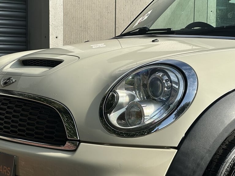 2011 MINI Hatch John Cooper Works Hatchback Petrol Manual