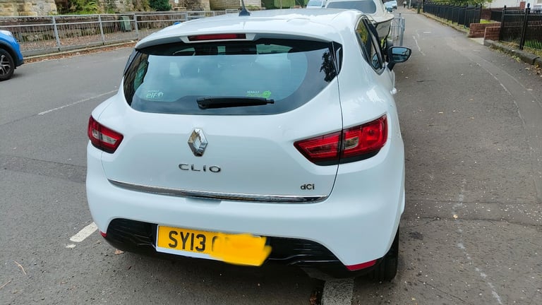 Renault, CLIO, Hatchback, 2013, Manual, 1461 (cc), 5 doors
