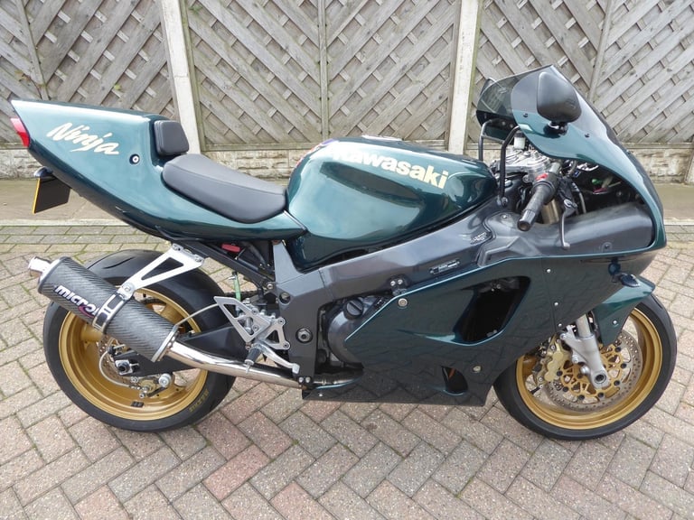 Kawasaki ZX7R S REG UNDER TRAY BRAIDED LINES CARBON CAN POWDER COATED WHEELS
