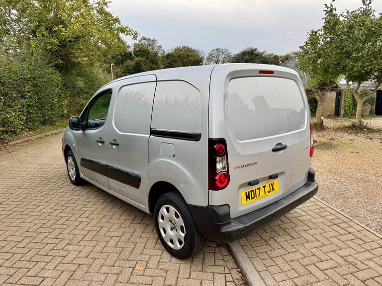 2017 Peugeot Partner 850 1.6 BlueHDi 100 Professional Van [non SS] PANEL VAN Diesel Manual