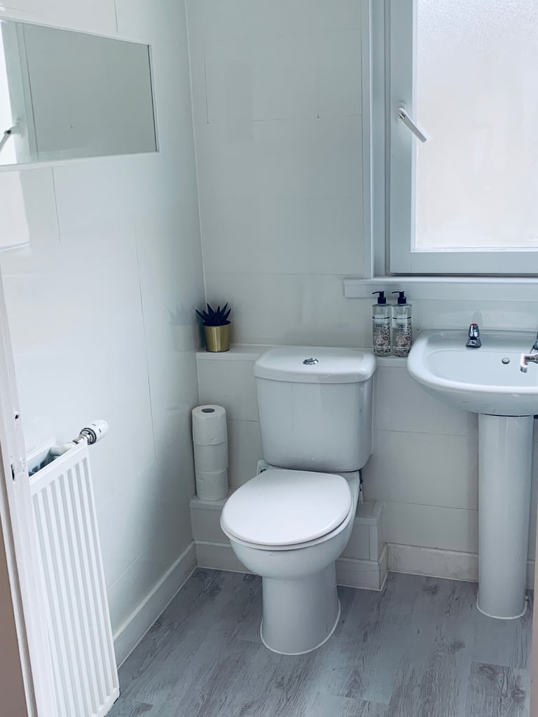 1 Bedroom Apartment for a WEEKLY or MONtHLY rent at G5,5 min to city center.Wifi,Parking FREE