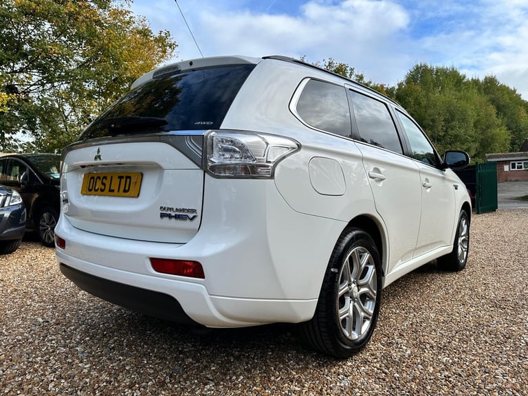 2015 Mitsubishi Outlander 2.0h 12kWh GX4h CVT 4WD Euro 5 (s/s) 5dr ESTATE Petrol/Electric Hybrid ...