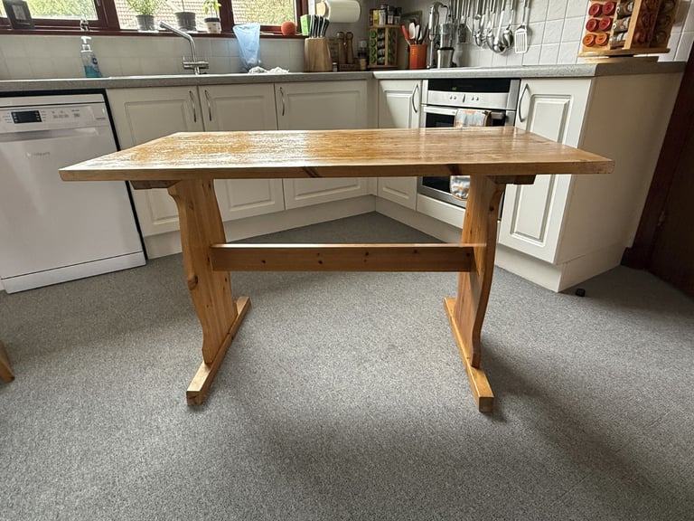 Viking Indoor Pine Dining Table and Bench Set