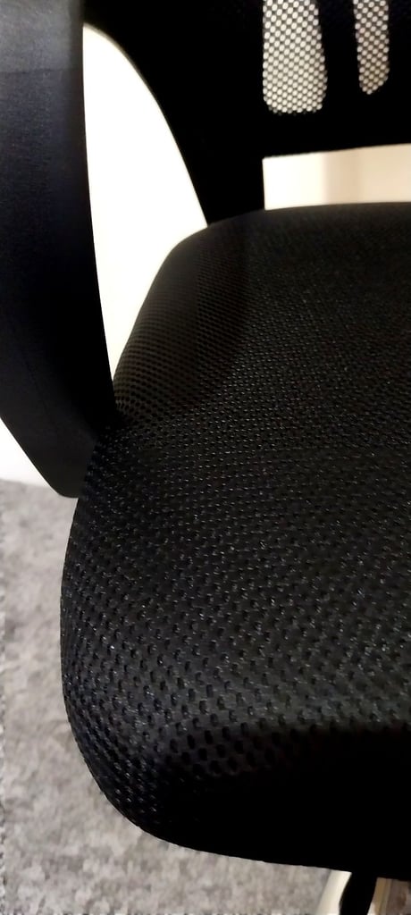 Ergonomic Office Desk Chair – Adjustable Mesh Swivel Seat