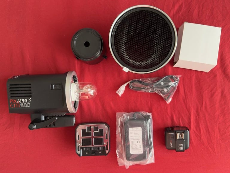 image for Pixapro Battery Powered Flash CITI600 Flash Light