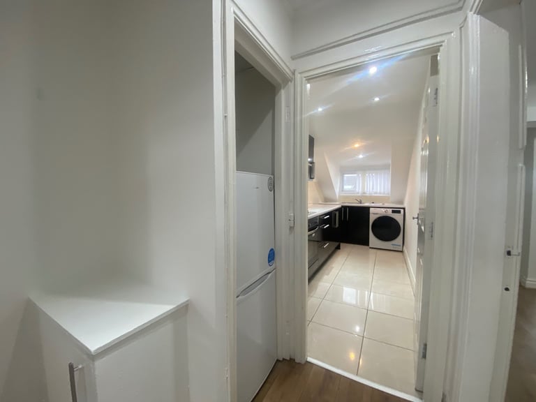 3 BEDROOM FURNISHED APARTMENT TO RENT IN KENSINGTON