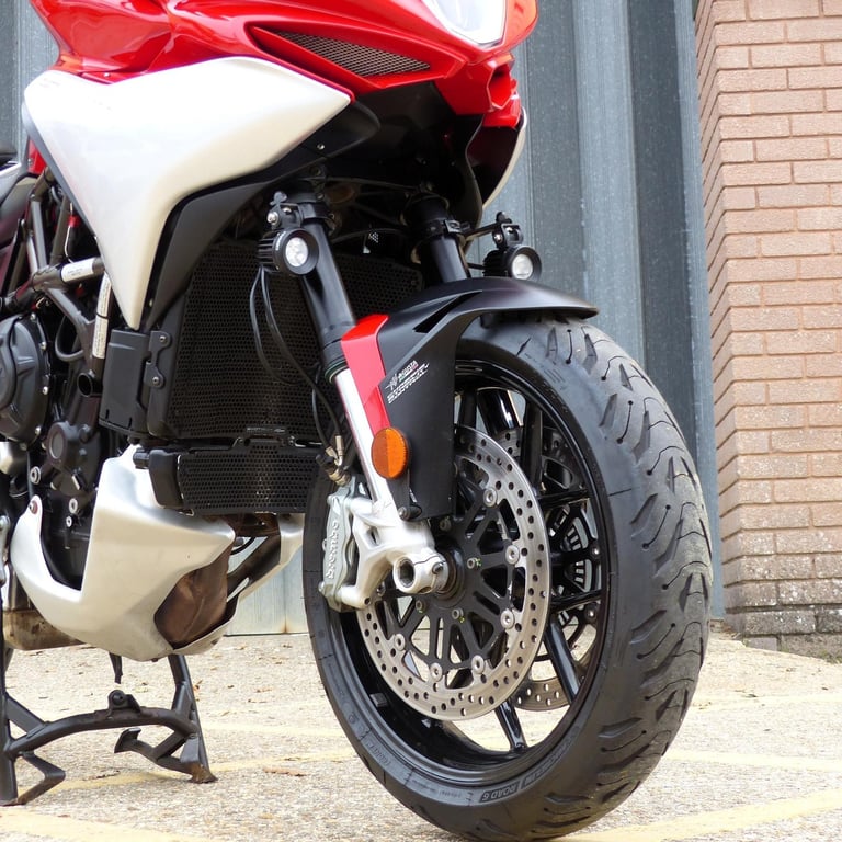 2018 MV AGUSTA TURISMO VELOCE 800 LUSSO – STUNNING, FSH, EXCELLENT CONDITION