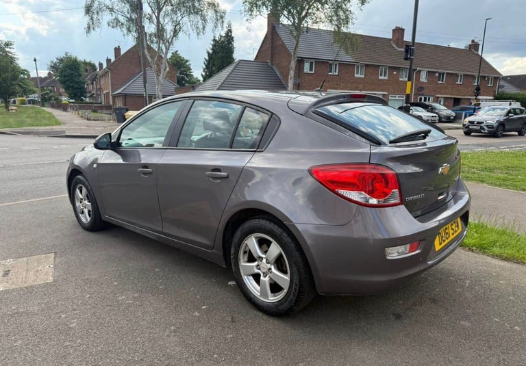 Chevrolet, CRUZE, Hatchback, 2011, Other, 1598 (cc), 5 doors
