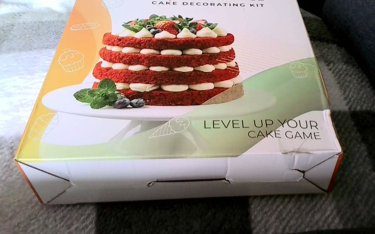 RICE COOKERS FOR THE MICROWAVE, CAKE DECORATING KIT AND SALT AND PEPPER GRINDERS