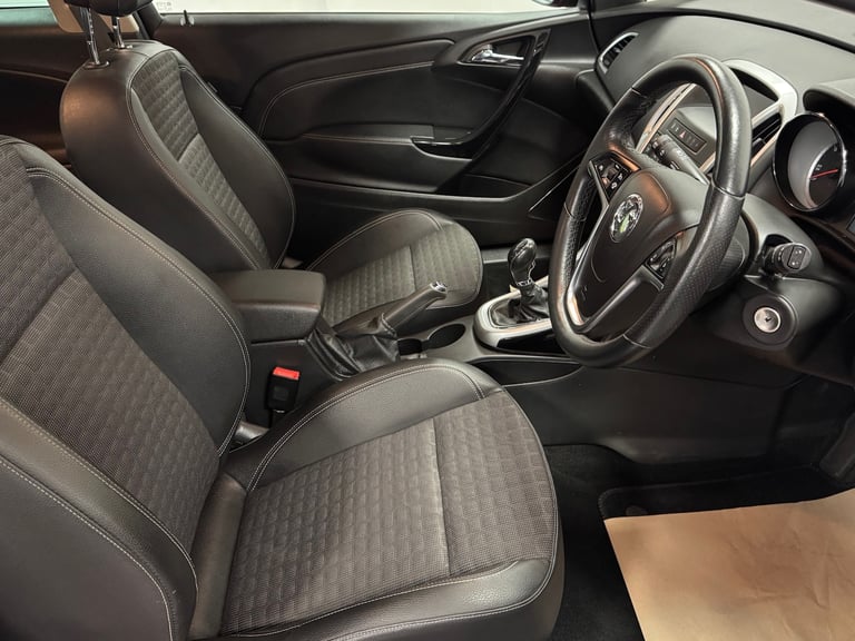 2015 Vauxhall Astra GTC 1.6 CDTi 16V ecoFLEX 136 SRi 3dr HATCHBACK Diesel Manual