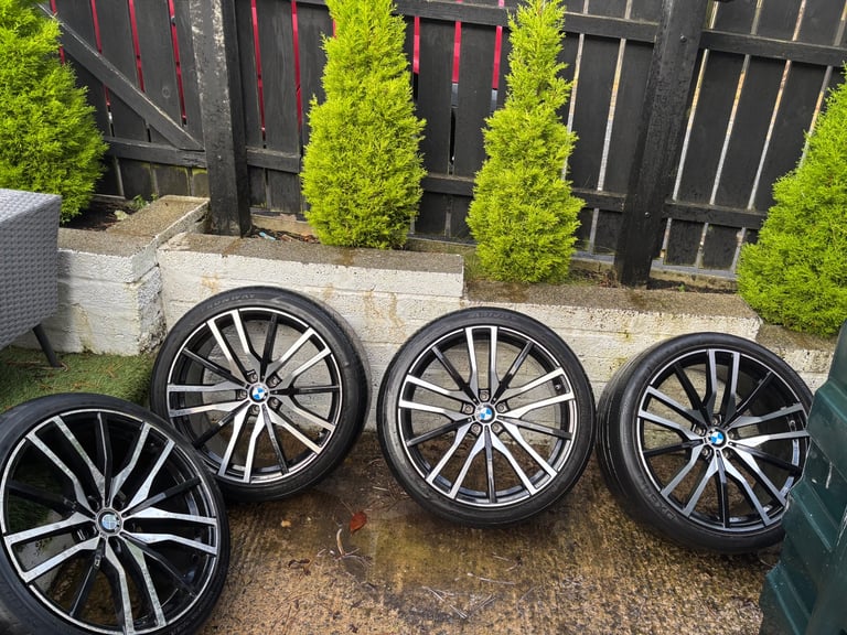 BMW x5 (f15) 22” rims 