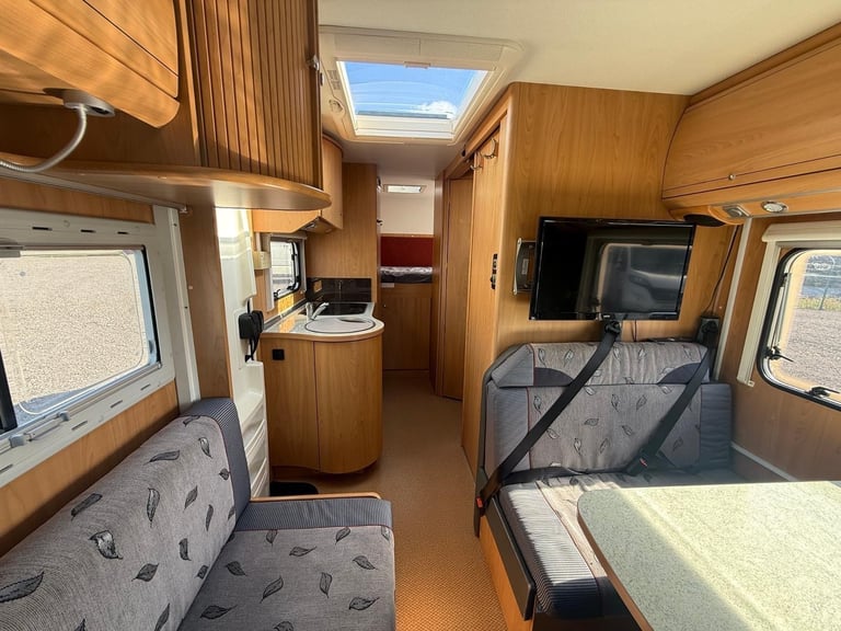 Burstner A647 6 Berth Sports Garage Fixed Bed 2005 Motorhome For Sale 