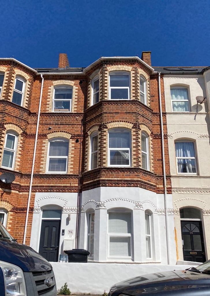 3 bedroom Exmouth seafront flat on St Andrew’s Road
