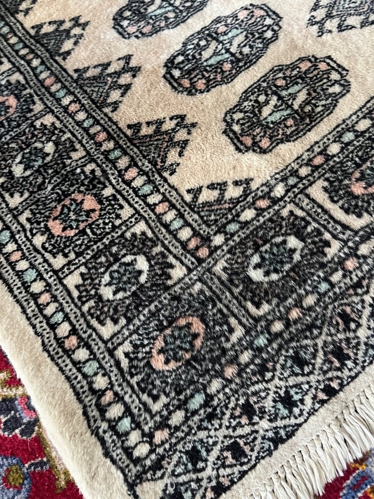 HANDMADE SOFT FEEL WOOL RUG 