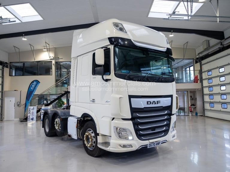 image for 2020 (70) DAF XF 530 SUPERSPACE 6X2 MIDLIFT