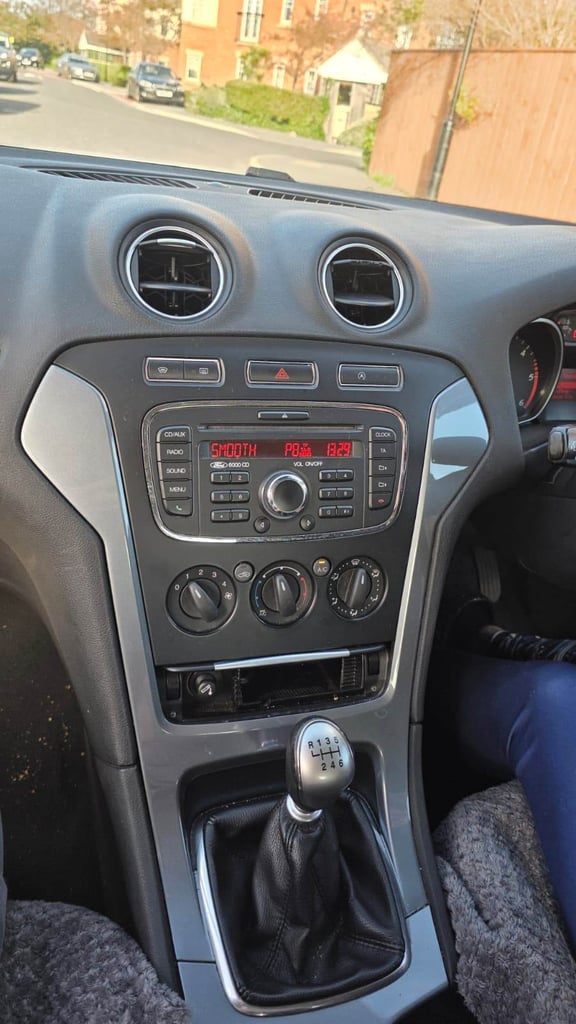 Ford, MONDEO, Hatchback, 2011, Manual, 1560 (cc), 5 doors