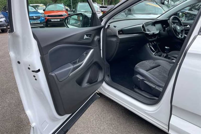 2023 Vauxhall Grandland 1.2 Turbo Ultimate 5dr HATCHBACK PETROL Manual